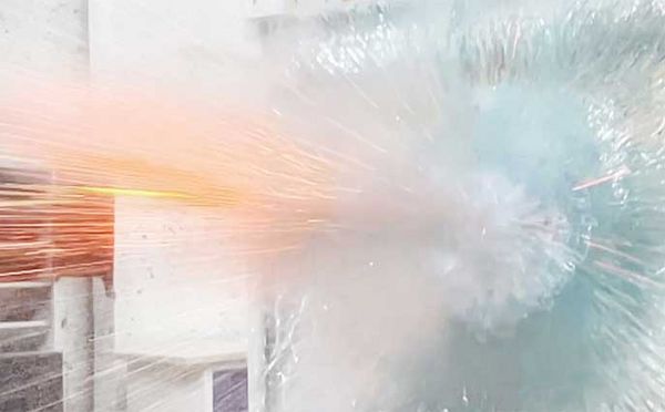 test procedure: sedak ballistic glass HMG is resistant to armor-piercing military ammunition (.50 BMG API). ©sedak